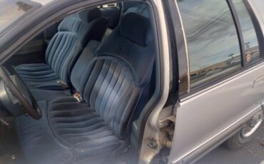 Buick-roadmaster-1992-silver-3