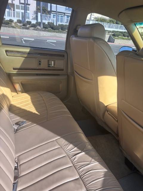 Buick-roadmaster-estate-wagon-1996-17