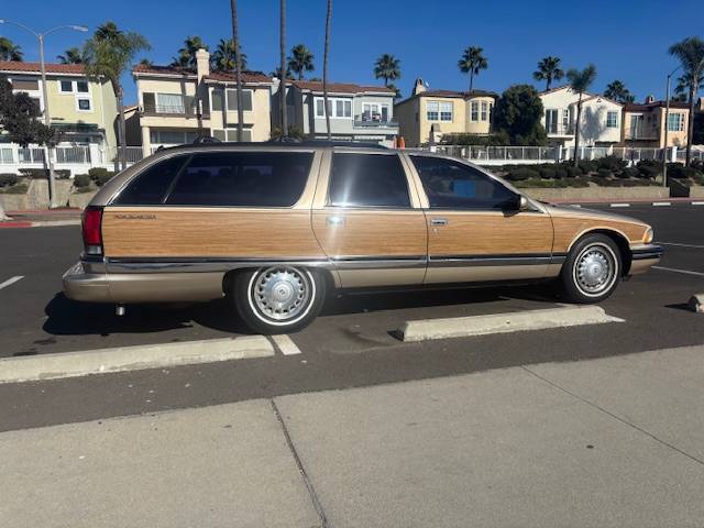 Buick-roadmaster-estate-wagon-1996