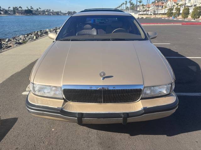 Buick-roadmaster-estate-wagon-1996-26