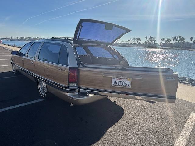 Buick-roadmaster-estate-wagon-1996-37