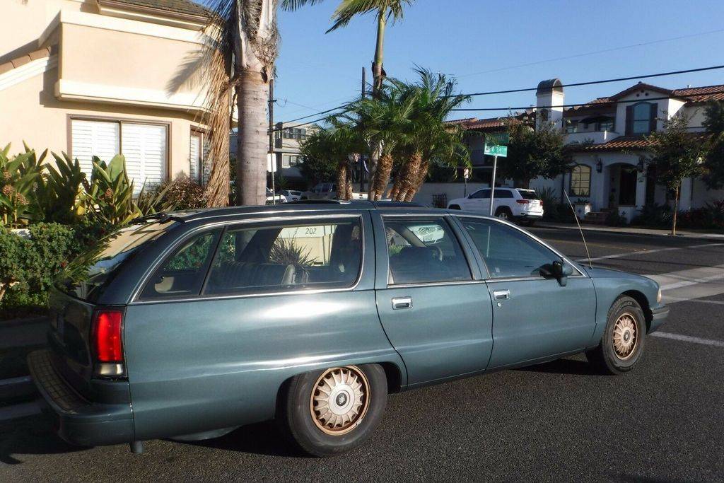 Buick-roadmaster-wagon-1993-blue-16