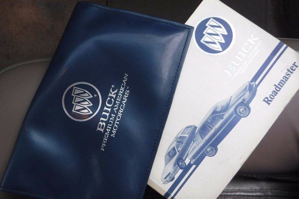 Buick-roadmaster-wagon-1993-blue-4