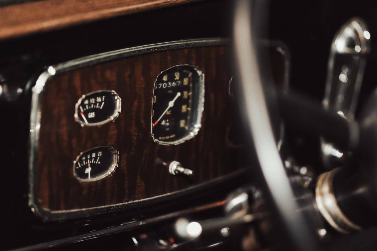 Buick-series-60-1932-brown-4