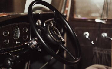 Buick-series-60-1932-brown-5