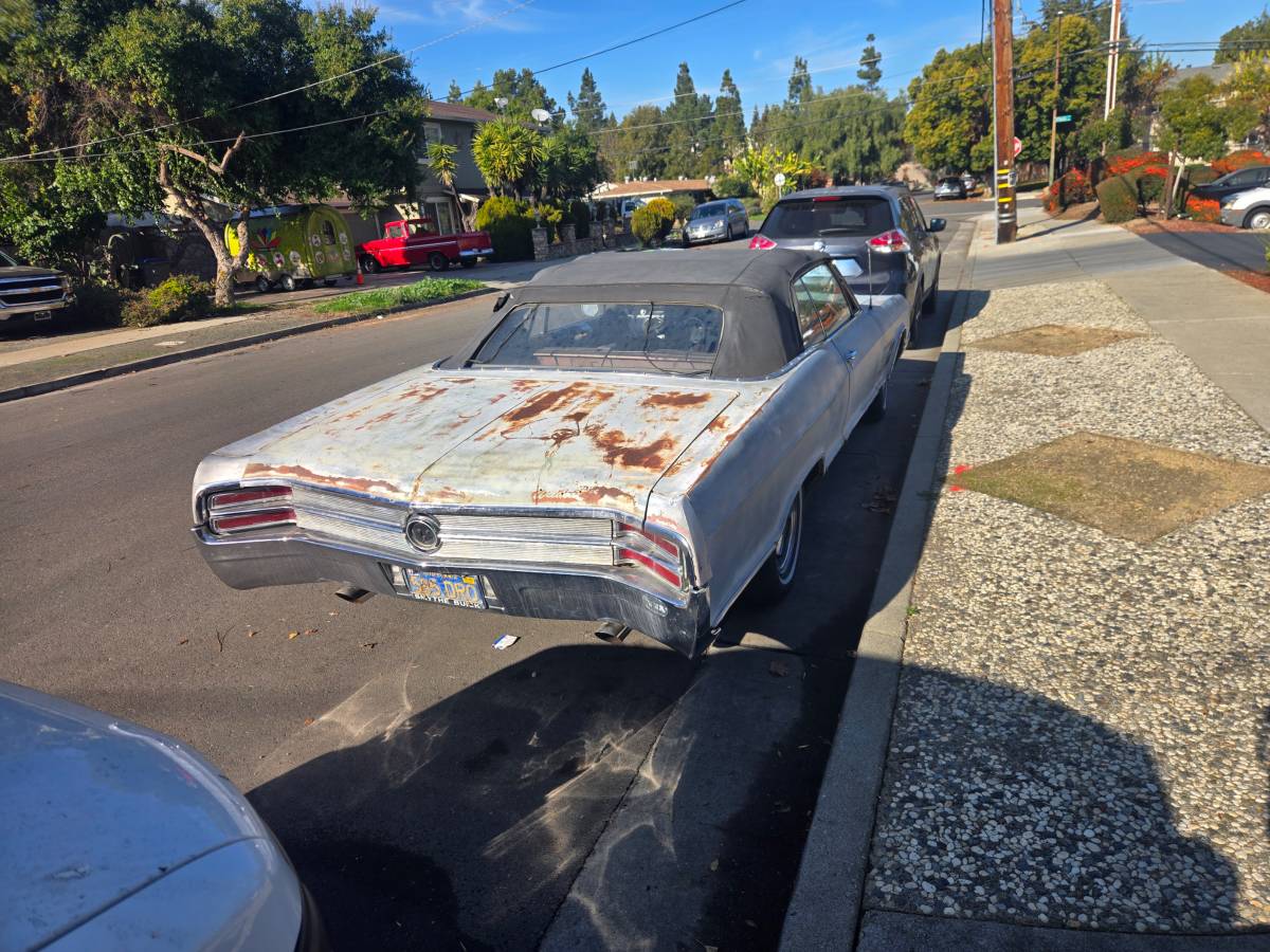 Buick-wildcat-1965-grey-1