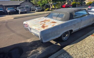 Buick-wildcat-1965-grey-2