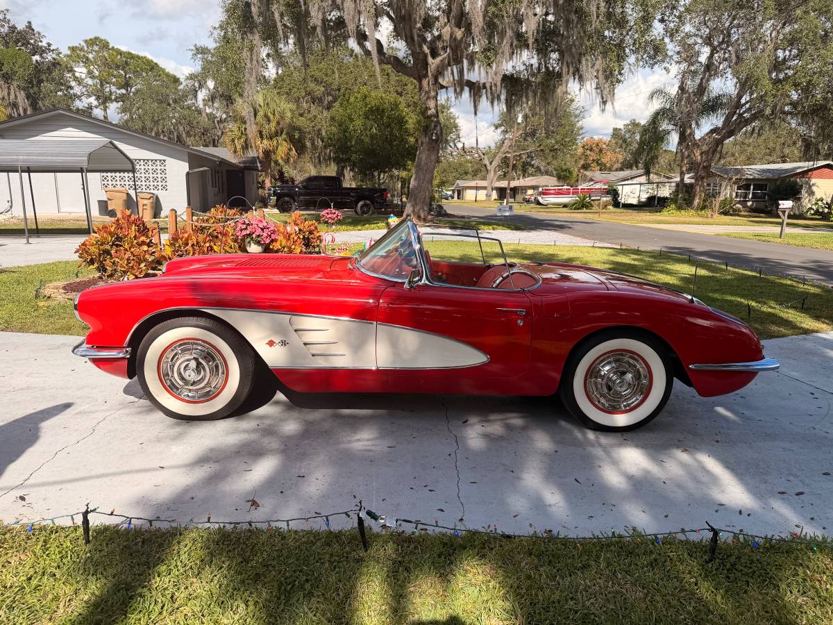 C1-corvette-convertible-1958-1