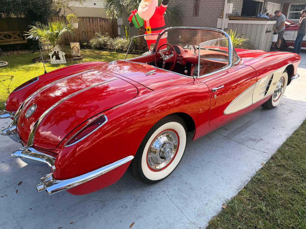 C1-corvette-convertible-1958-4
