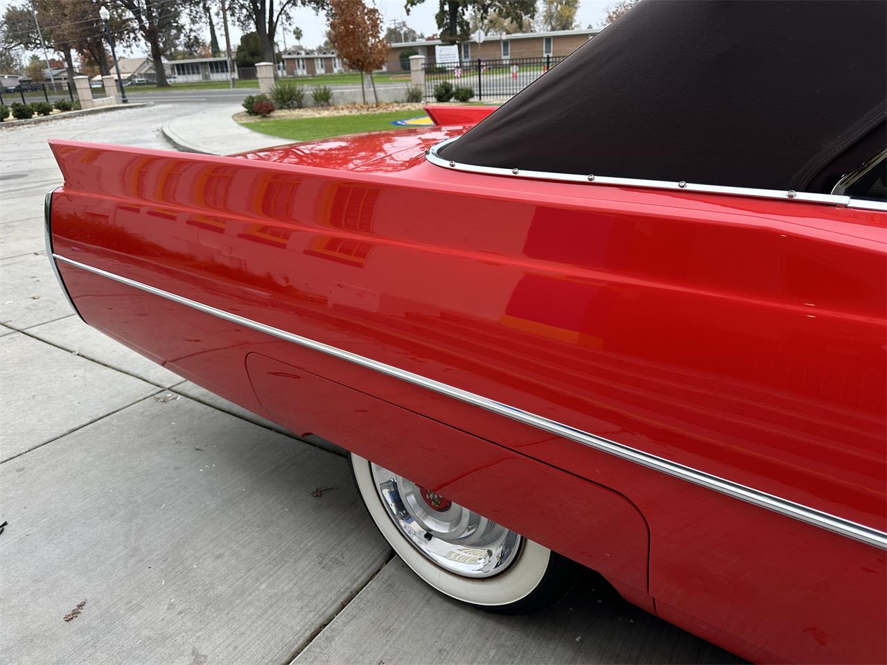 Cadillac-2-dr-convertible-1964-Red-Tan-14