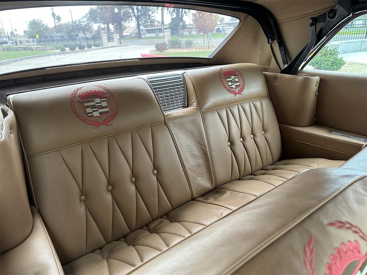 Cadillac-2-dr-convertible-1964-Red-Tan-3