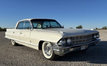 Cadillac-62-Sedan-1962-12