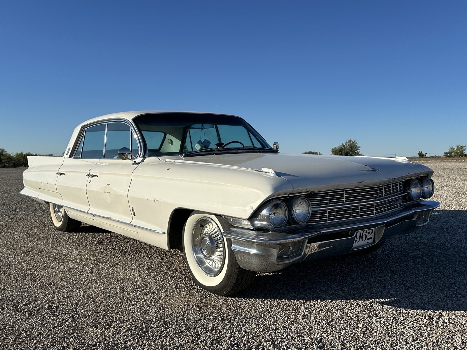 Cadillac-62-Sedan-1962-12