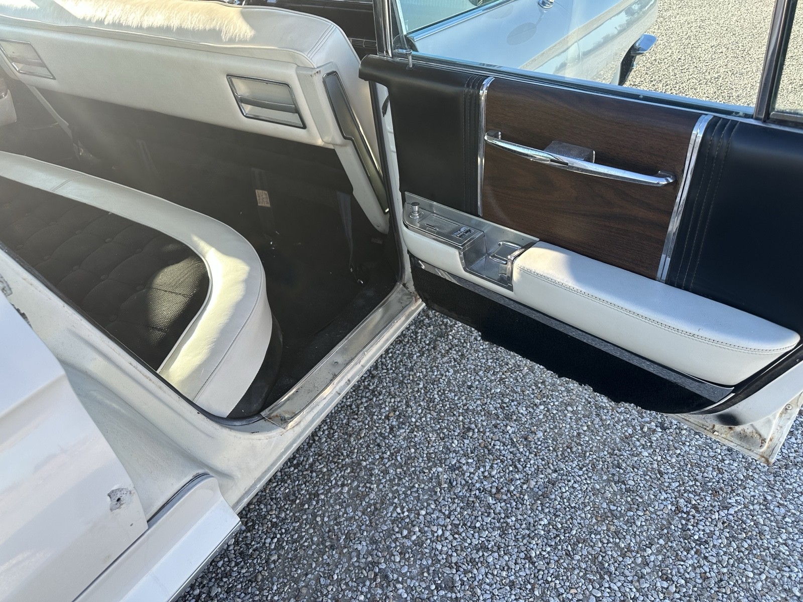 Cadillac-62-Sedan-1962-21