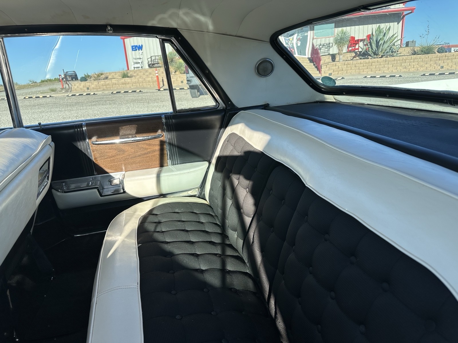 Cadillac-62-Sedan-1962-23