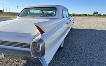 Cadillac-62-Sedan-1962-5