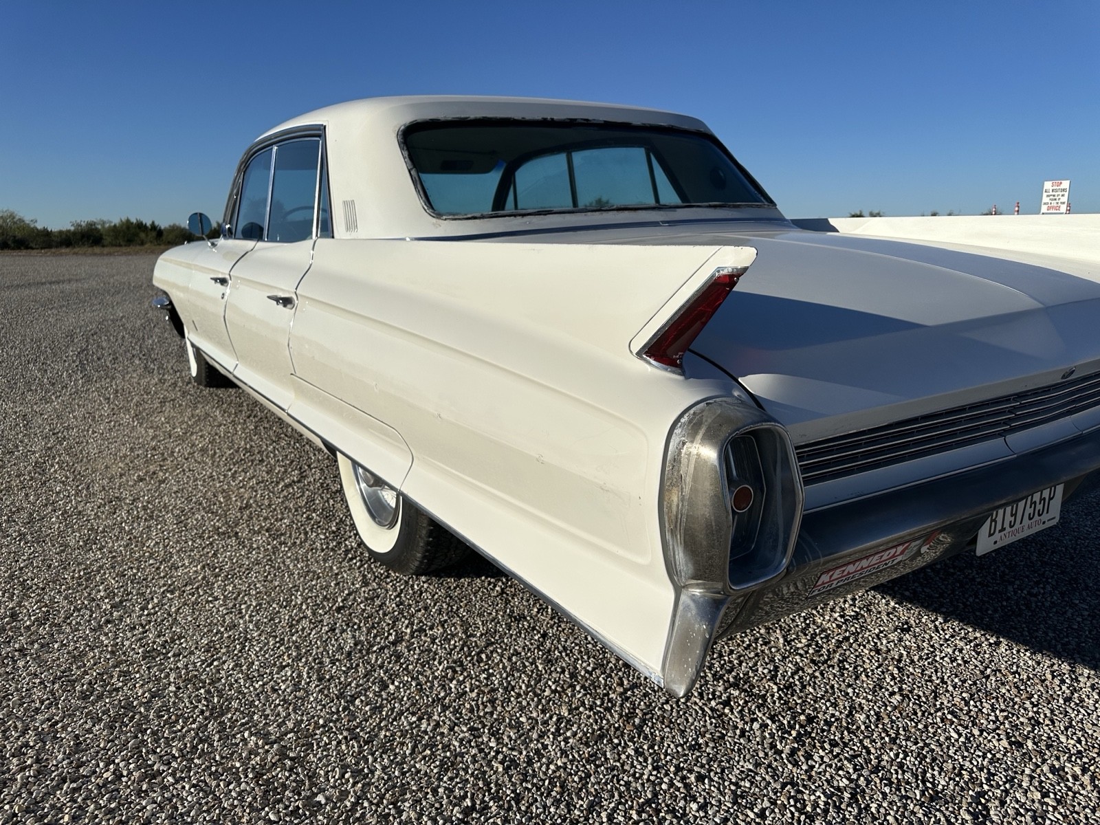 Cadillac-62-Sedan-1962-9