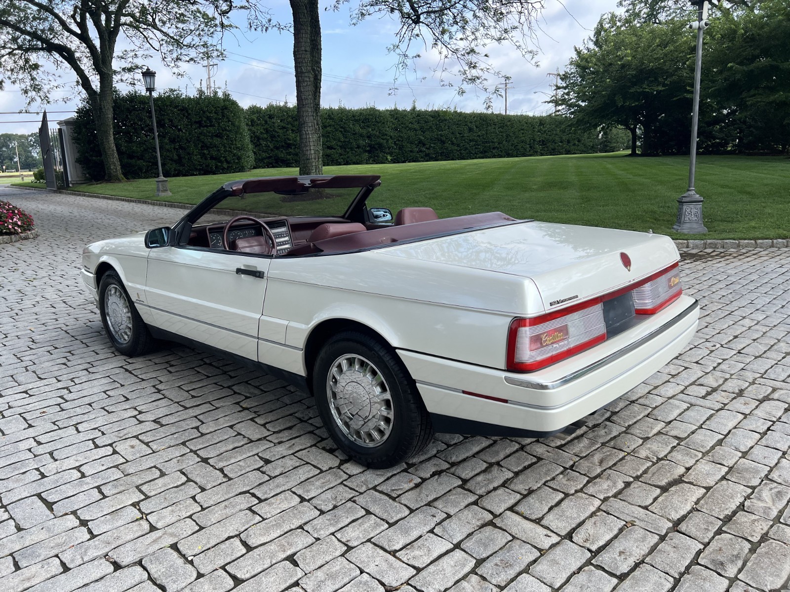 Cadillac-Allante-1993-Convertible-13