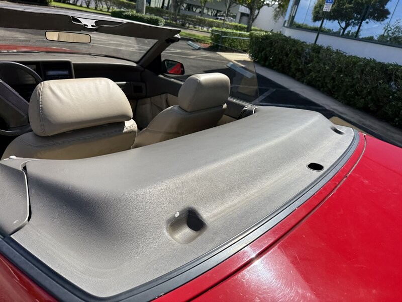 Cadillac-Allante-1993-Convertible-18