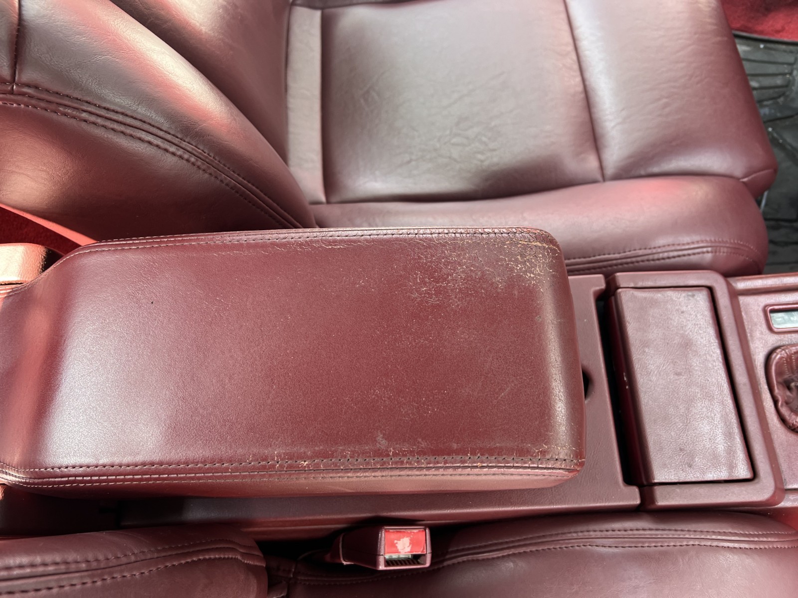 Cadillac-Allante-1993-Convertible-31