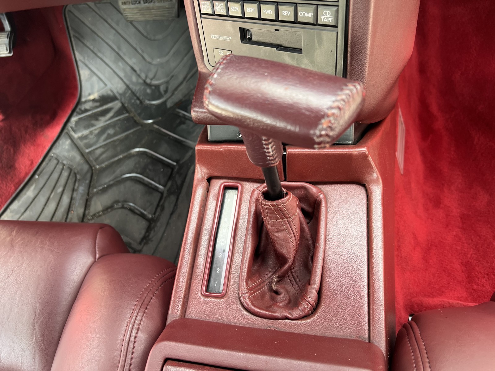 Cadillac-Allante-1993-Convertible-32