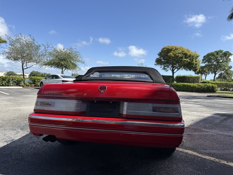 Cadillac-Allante-1993-Convertible-8