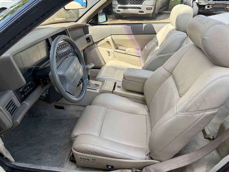 Cadillac-Allante-1993-Convertible-9