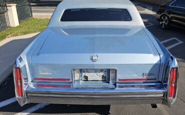 Cadillac-Brougham-1987-21