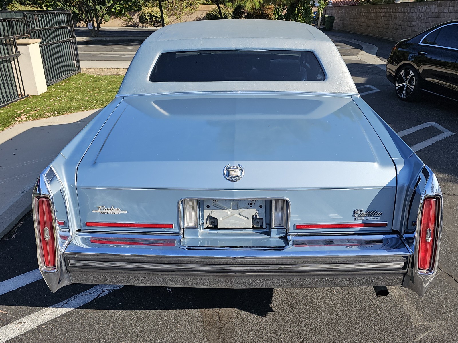 Cadillac-Brougham-1987-21