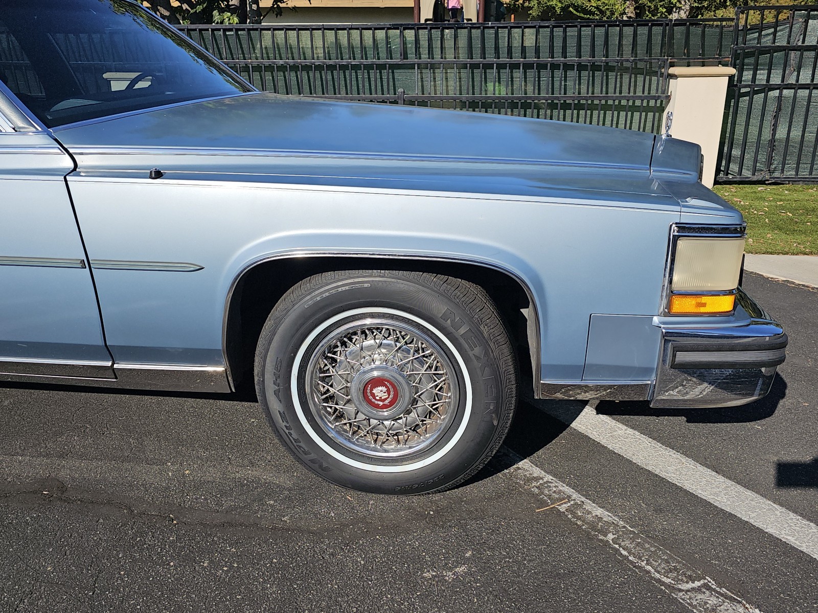 Cadillac-Brougham-1987-22