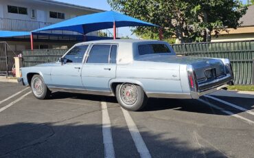 Cadillac-Brougham-1987-3