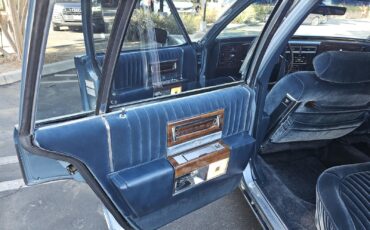 Cadillac-Brougham-1987-39