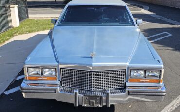 Cadillac-Brougham-1987-5