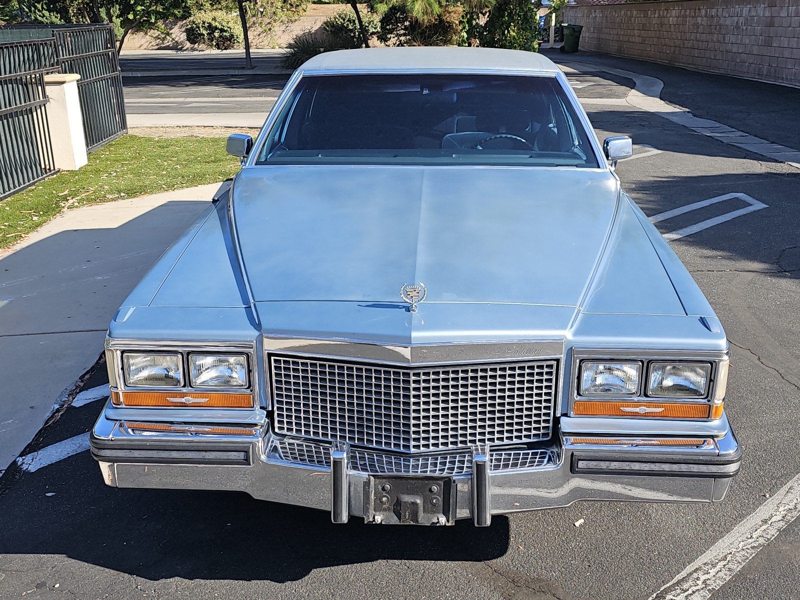 Cadillac-Brougham-1987-5