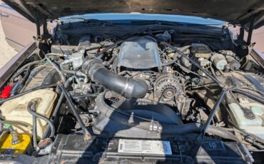 Cadillac-Brougham-1990-Sedan-6