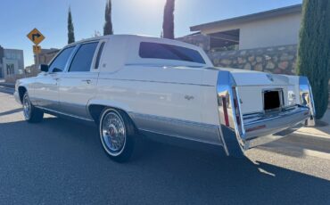 Cadillac-Brougham-1991-Sedan-10