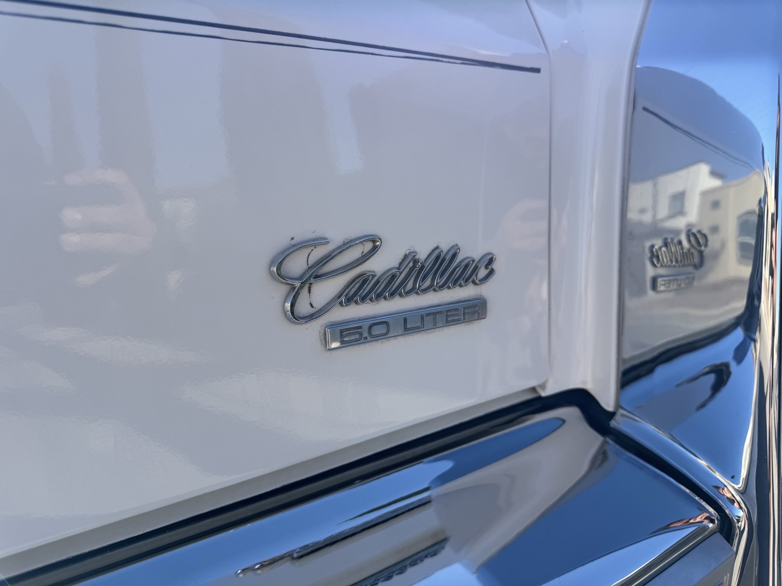 Cadillac-Brougham-1991-Sedan-11