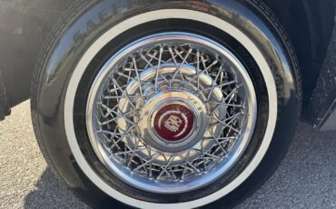 Cadillac-Brougham-1991-Sedan-13