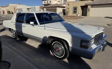 Cadillac-Brougham-1991-Sedan-6