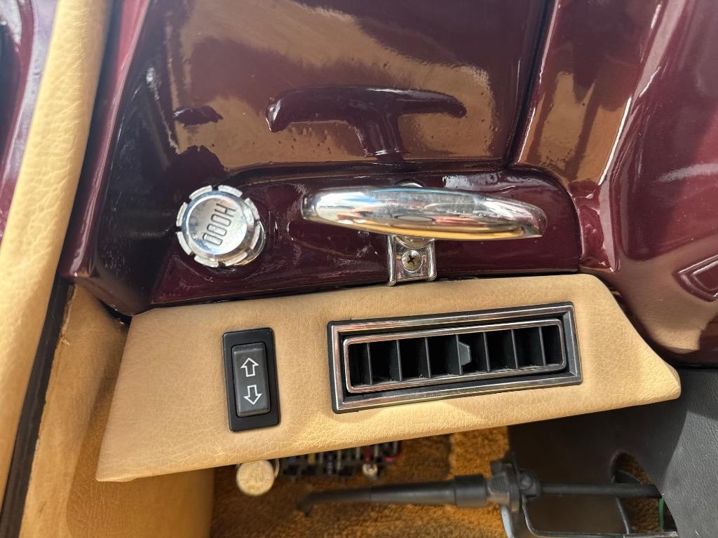 Cadillac-Convertible-series-62-LS-4L80-linked-straight-and-slick-1948-Convertible-33