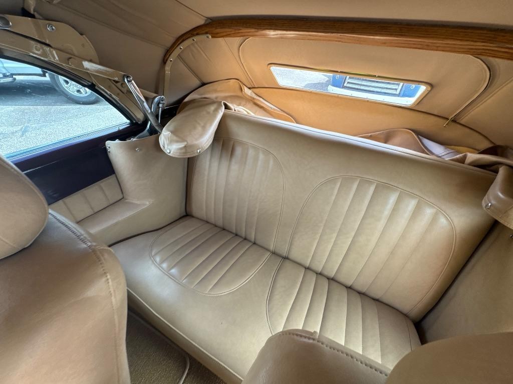 Cadillac-Convertible-series-62-LS-4L80-linked-straight-and-slick-1948-Convertible-38