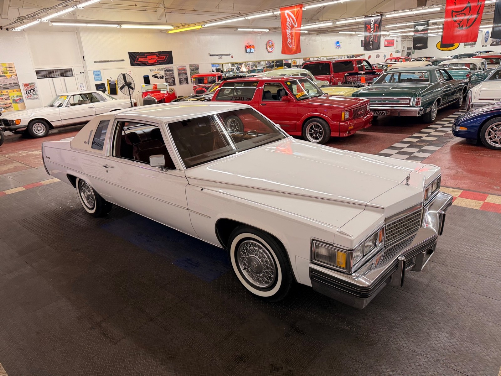 Cadillac-Coupe-DeVille-1979-2-Door-11