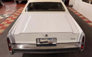 Cadillac-Coupe-DeVille-1979-2-Door-13