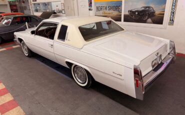 Cadillac-Coupe-DeVille-1979-2-Door-2