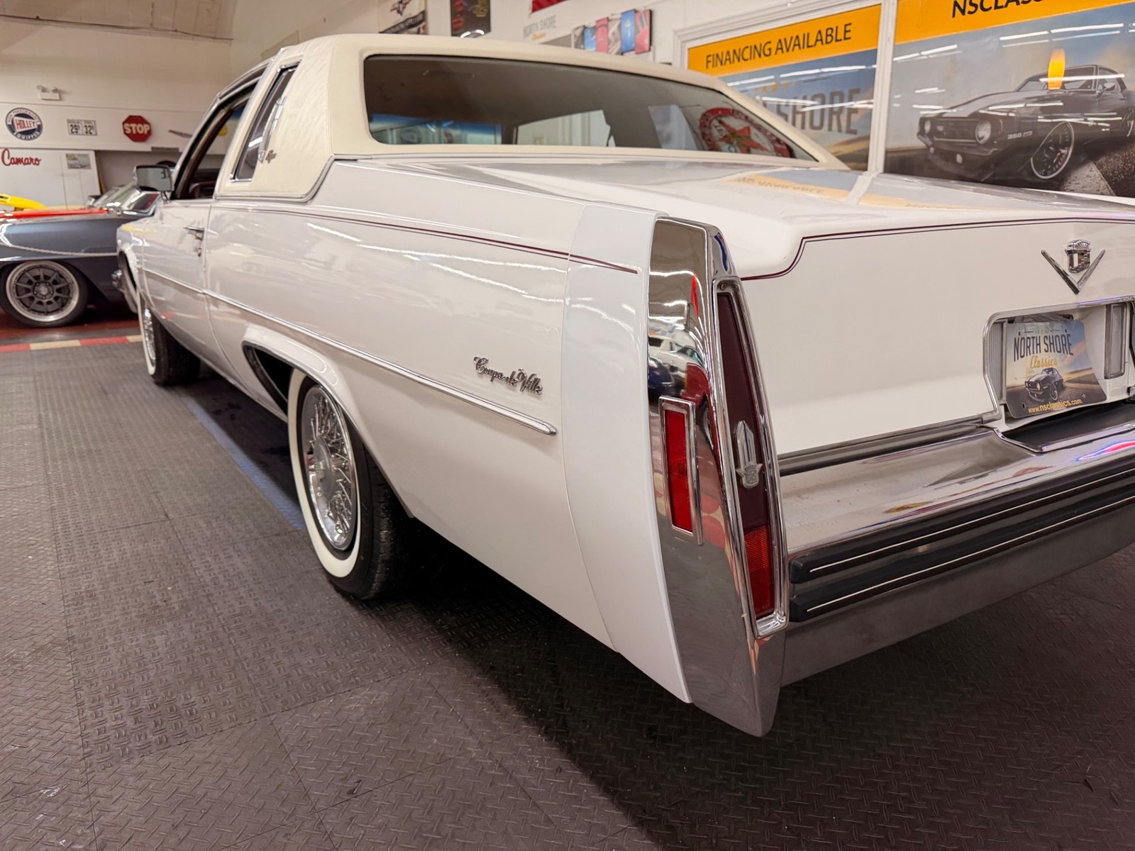 Cadillac-Coupe-DeVille-1979-2-Door-22