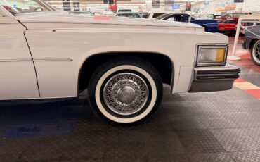 Cadillac-Coupe-DeVille-1979-2-Door-25