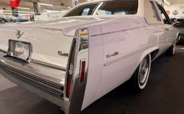 Cadillac-Coupe-DeVille-1979-2-Door-27