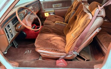 Cadillac-Coupe-DeVille-1979-2-Door-28