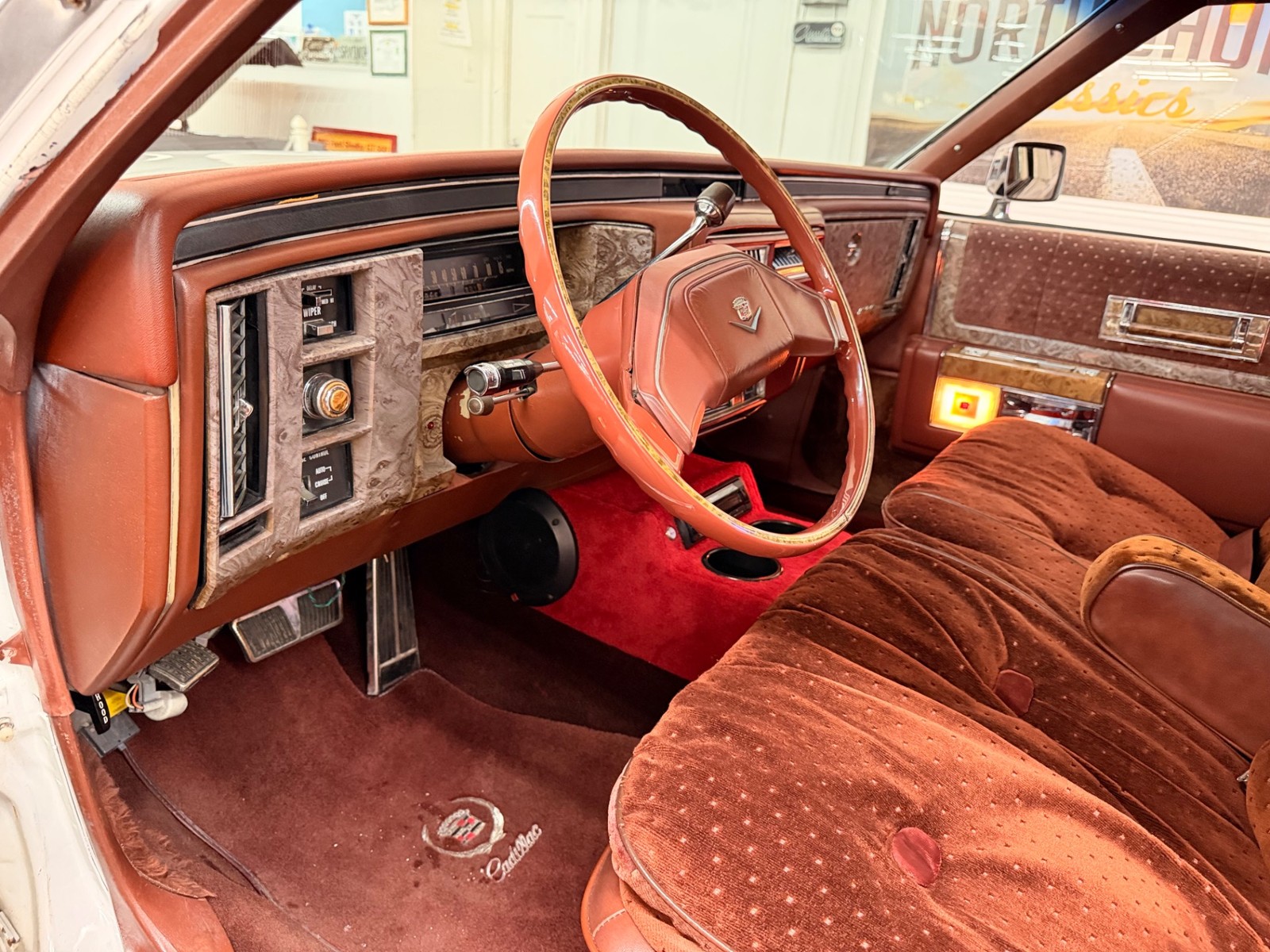 Cadillac-Coupe-DeVille-1979-2-Door-31