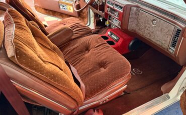 Cadillac-Coupe-DeVille-1979-2-Door-38